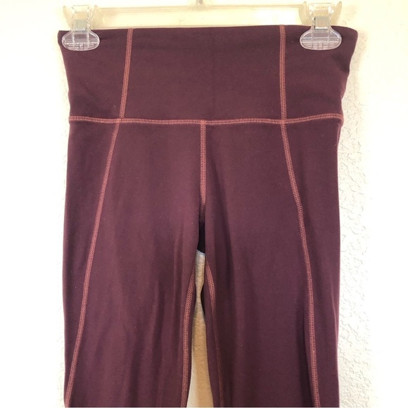 Athleta Salutation 7/8 Burgundy Ankle Leggings XS - Picture 3 of 9